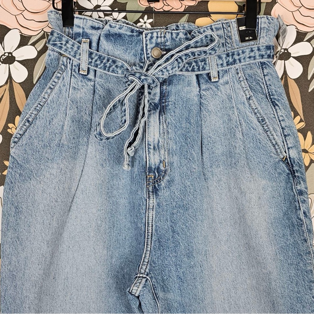 A&F Ultra High Rise Paper-bag Waist Mom Jean Women Size 29 (Short) 80s 90s Style - Picture 3 of 9